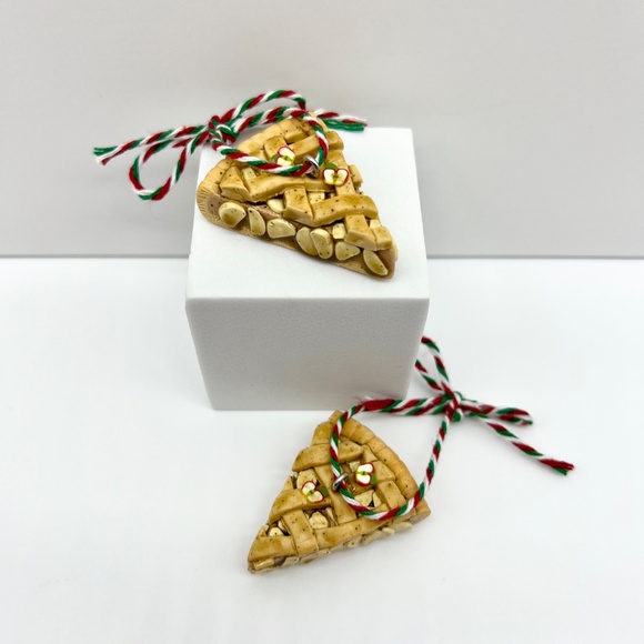 Applie Pie Christmas Ornament – Handmade Clay Dessert Tree Decoration - Picture 13 of 13